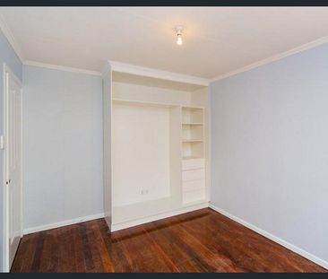 Walk to Some of Brisbane's best Cafe's and Pubs! - Photo 5