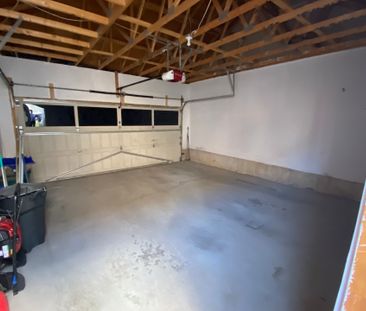 For Lease - 514 Sixteen Mile Drive, Oakville, Ontario - Photo 1