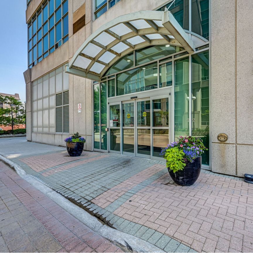 For Lease - 250 Manitoba Street Unit# 714, Toronto, Ontario - Photo 1