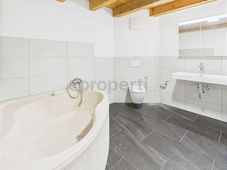 Charmantes Einfamilienhaus in Jens, Kanton BE - Photo 3