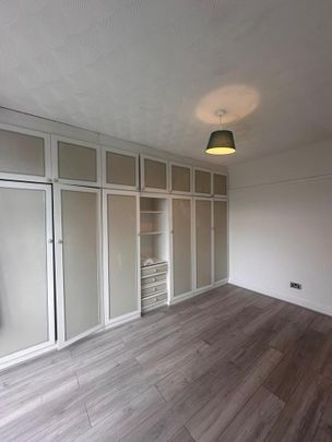 4 bedroom terraced house to rent - Photo 1