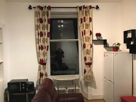 1 Bed Flat, Skene Street, AB10 - Photo 2