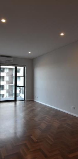 NEAR NEW 1 BEDROOM APARTMENT IN THE HEART OF MAROUBRA JUNCTION - Photo 1