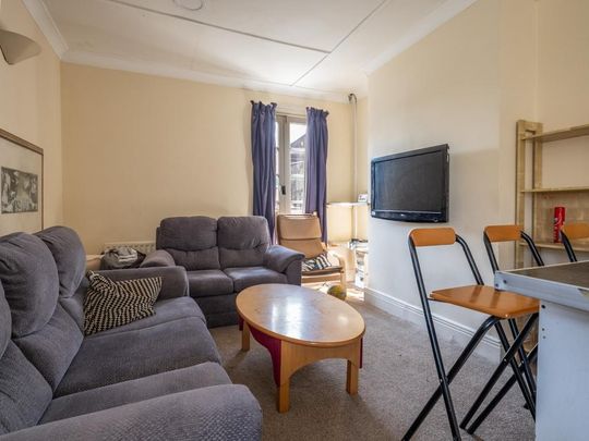 4 bedroom maisonette to rent - Photo 1