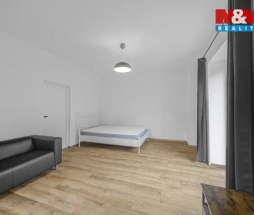 Pronájem bytu 1+1 41 m - Photo 1