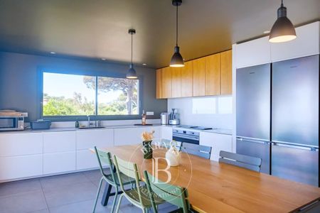 LOCATION SAISONNIÈRE - GOLFE DE SAINT-TROPEZ/SAINTE-MAXIME - VILLA MODERNE - 6 CHAMBRES - VUE MER - Photo 4