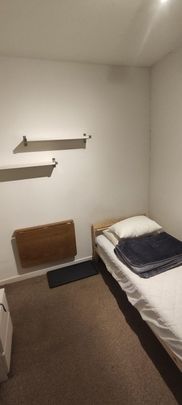 Room in a Shared House, Elbury Drive, E16 - Photo 1