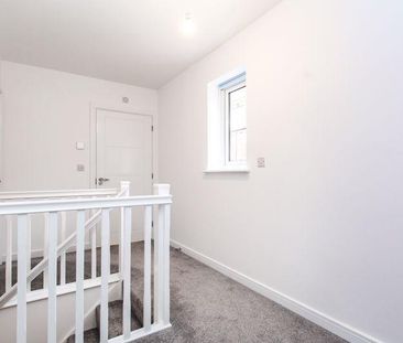 2 bedroom coach house to rent - Photo 4