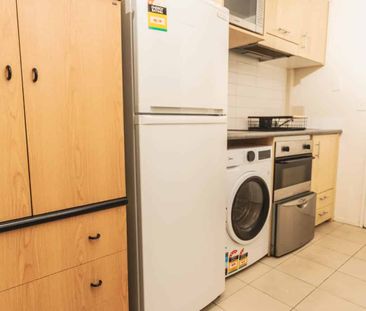 Charming Furnished Apartment for Rent - Photo 4