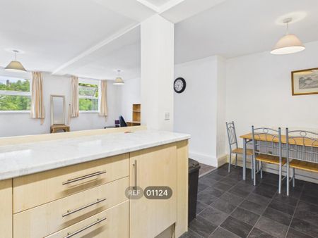 2 bedroom apartment to rent - Photo 2
