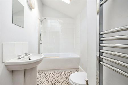 2 bedroom terraced house to rent - Photo 4