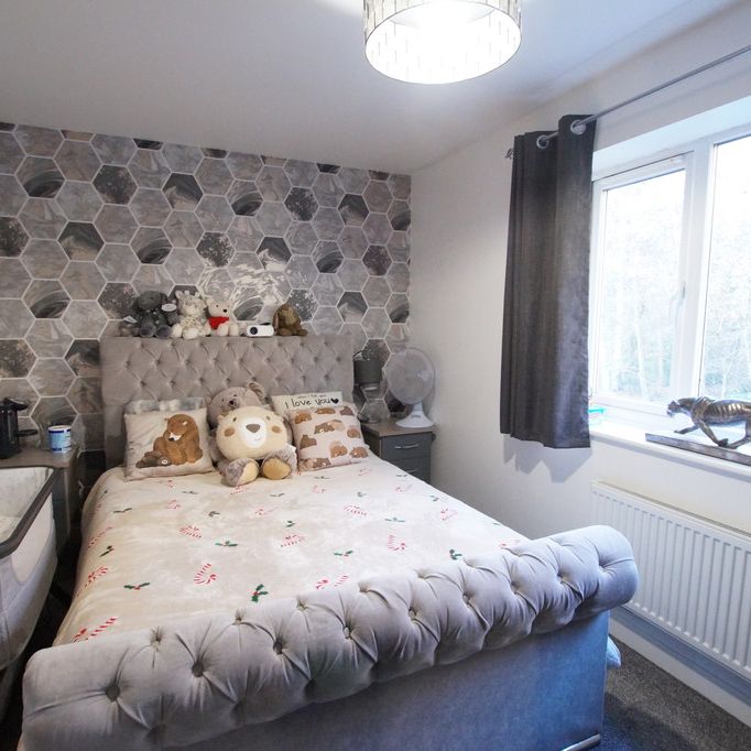 2 bedroom Mid Terraced House to let - Photo 1