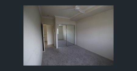 Coastal Living Just 500m to Suttons Beach - Photo 2