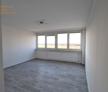 Moderne - 5 Zimmerwohnung - schicke Einbauküche 2 Tiefgaragenstellp... - Photo 1