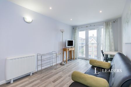 1 bedroom room to rent Southsea Road, Kingston Upon Thames, KT1 - Photo 4