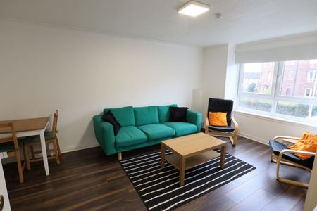 2 Bed, Second Floor Flat - Photo 3