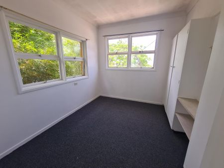 Comfort in a Prime Peninsula Location - Photo 4