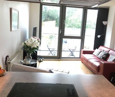 1 Bed Flat, George Hudson Tower, E15 - Photo 2