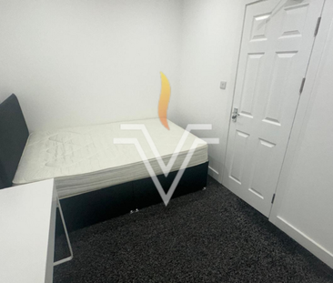 4 bedroom terraced house to rent - Photo 3