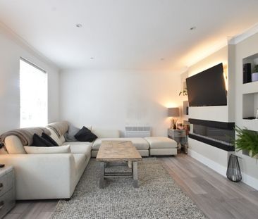 Stoneleigh Park, Weybridge, KT13 - Photo 2