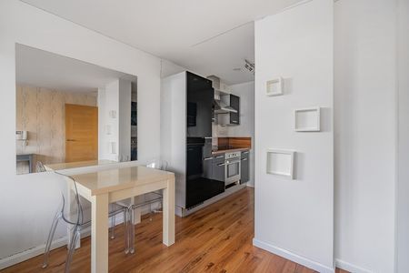 2 Bed Flat, Mann Island, L3 - Photo 4