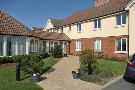 2 bedroom retirement property to rent - Photo 2