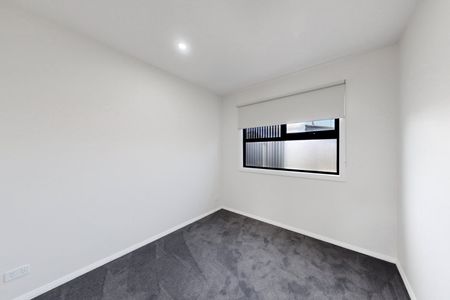 2/2 Headley Street, Coburg North VIC 3058 - Photo 3