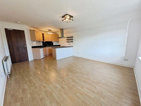 2 bedroom flat to rent - Photo 1