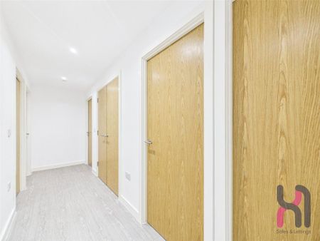 3 bedroom flat to rent - Photo 3