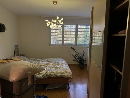 Charming 3.5 room 71m2 with terrace and parking in Lausanne - Photo 4