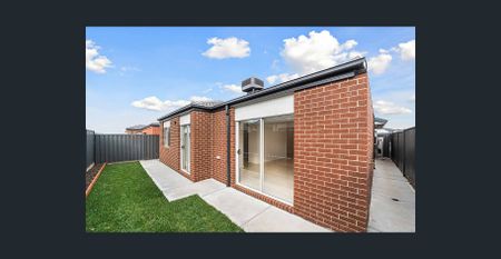 Modern 3-Bedroom Home with Quick Freeway Access!! - Photo 3