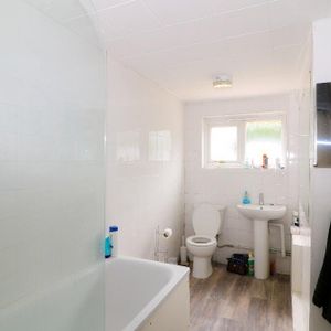 1 bedroom semi-detached house to rent - Photo 3