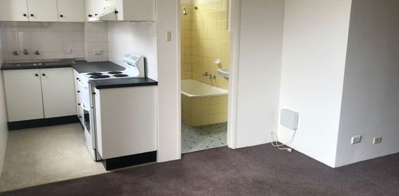 "When Location Matters" - Photo 2