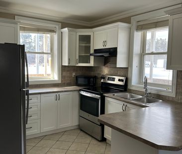 For Lease - 1587 Brock Road, Hamilton, Ontario - Photo 3