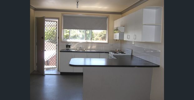 Top Floor Apartment Entry Via Featon Place - Photo 1