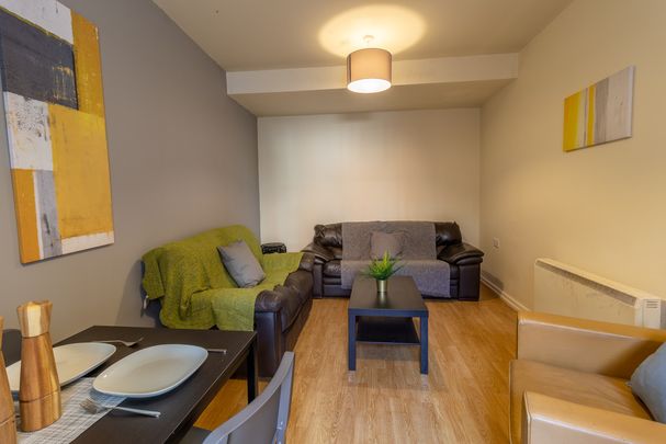 7 Bed Student Accommodation - Photo 1