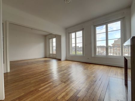 Location Appartement 3 pièces 82m² ABBEVILLE 80100 - Photo 3
