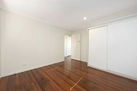 Spacious 2-Bedroom Unit in the Heart of Coorparoo - Photo 3