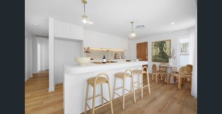 Newly renovated stylish duplex with pool, double garage and walk-to-beach lifestyle - Photo 3