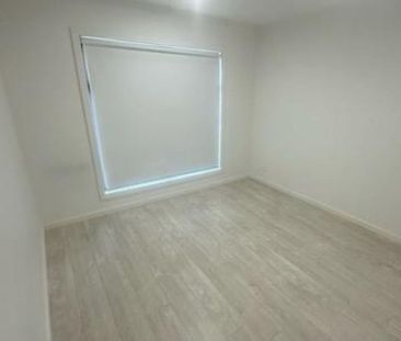 Modern Townhouse Living in Craigieburn - Photo 2