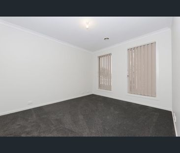 21 Kimberley Grove, Pakenham, Vic 3810 - Photo 6