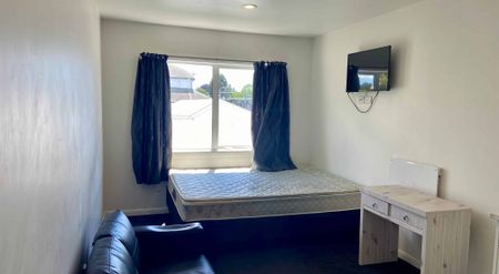 4/5 RM D Edgecumbe Street - Photo 3