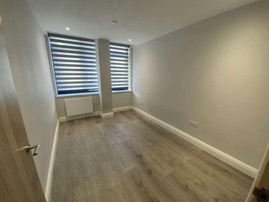 Barking Road London, E13 - Photo 1