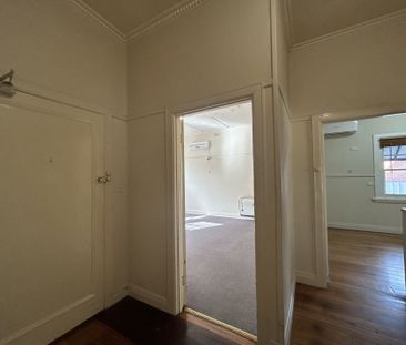 ONE BEDROOM COTTAGE ! - Photo 1