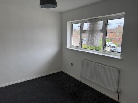 26 DURHAM AVENUE WILLENHALL WV13 1JH - Photo 2