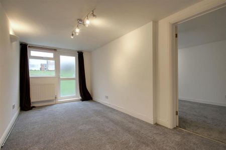 1 bedroom maisonette to rent - Photo 2