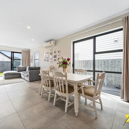 Smart, Stylish Living in the Heart of Whenuapai - Photo 4