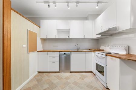 2/32 Burdett Street, Hornsby NSW 2077 - Apartment For Rent | Domain - Photo 5