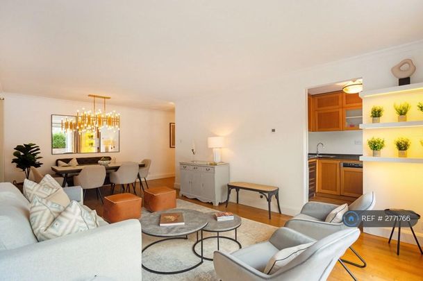 2 bedroom flat to rent - Photo 1