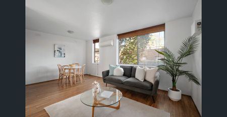 Easy living in leafy Hawthorn - Photo 3